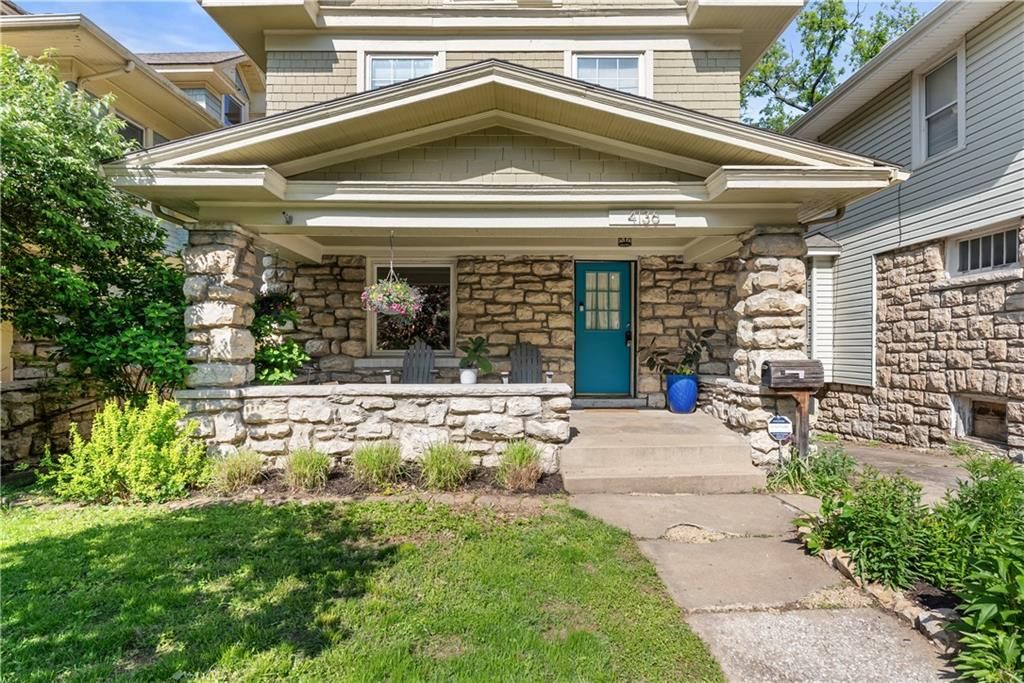 4136 CHARLOTTE Street, Kansas City, MO 64110