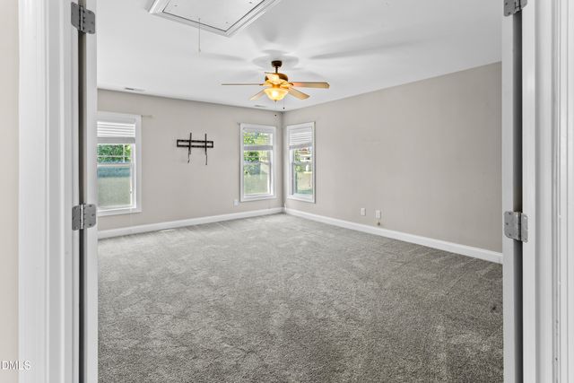 189 Kentucky Derby Lane, Lillington, NC 27546