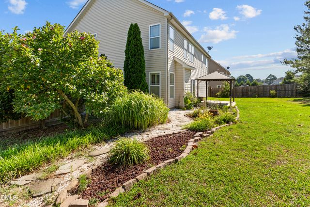 189 Kentucky Derby Lane, Lillington, NC 27546