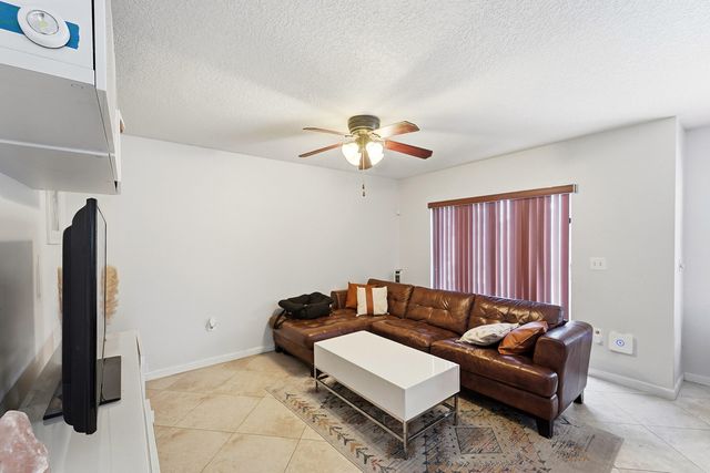 3275 NW 122nd Avenue, Sunrise, FL 33323