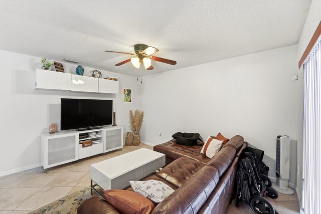 3275 NW 122nd Avenue, Sunrise, FL 33323