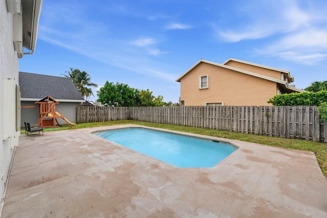 3275 NW 122nd Avenue, Sunrise, FL 33323