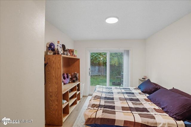 560 Izembek Circle, Anchorage, AK 99508