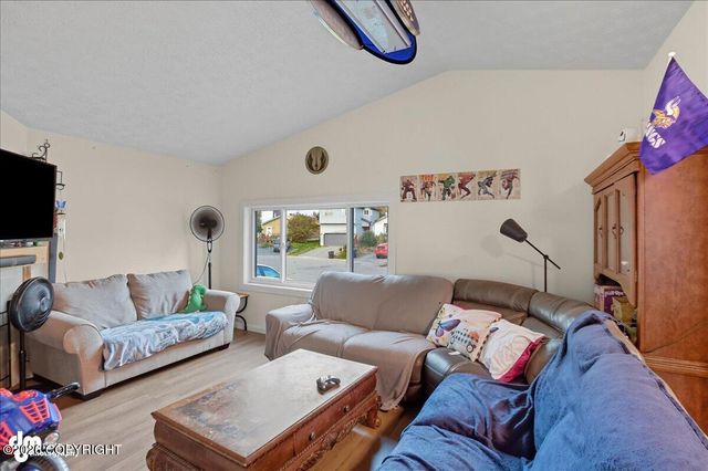 560 Izembek Circle, Anchorage, AK 99508