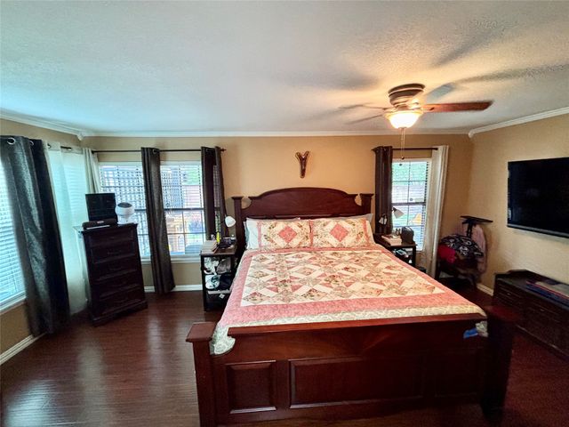 225 California Drive, Glenn Heights, TX 75154