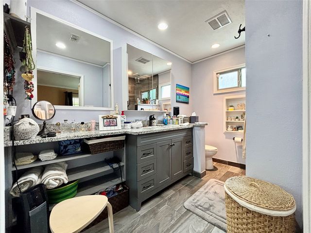 225 California Drive, Glenn Heights, TX 75154