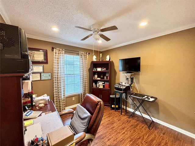 225 California Drive, Glenn Heights, TX 75154