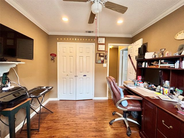 225 California Drive, Glenn Heights, TX 75154