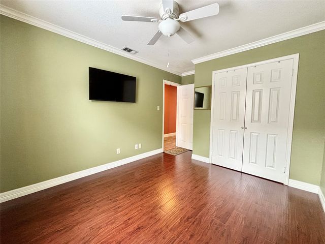225 California Drive, Glenn Heights, TX 75154