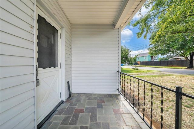 323 Whittaker AVE NE, Roanoke, VA 24012