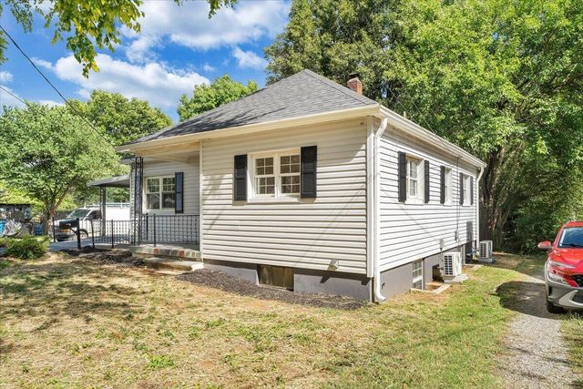 323 Whittaker AVE NE, Roanoke, VA 24012