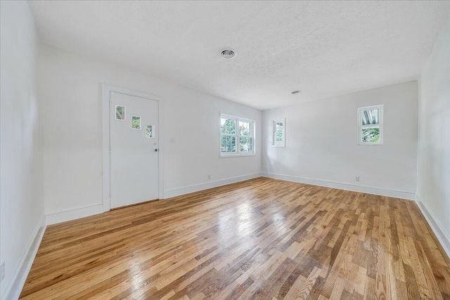 323 Whittaker AVE NE, Roanoke, VA 24012