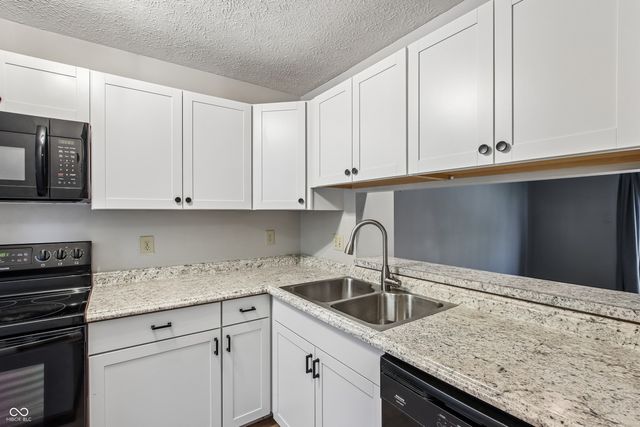 2460 S Burberry Lane, Bloomington, IN 47401