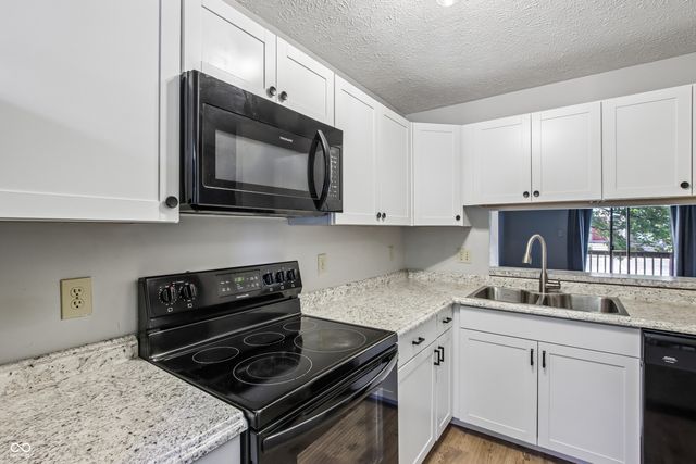 2460 S Burberry Lane, Bloomington, IN 47401