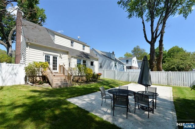 26 Bennett Road, Teaneck, NJ 07666