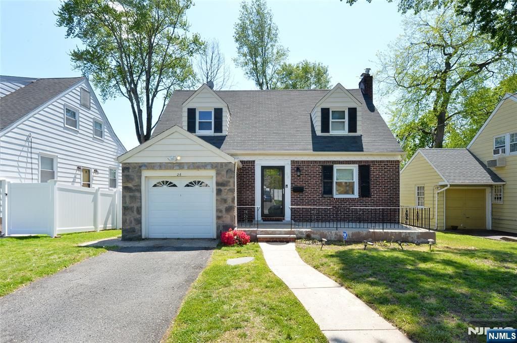 26 Bennett Road, Teaneck, NJ 07666