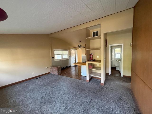 644 N COLES AVE, Maple Shade, NJ 08052