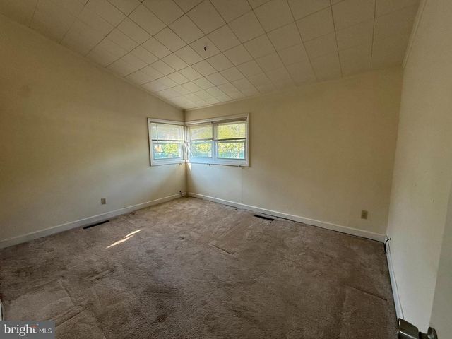 644 N COLES AVE, Maple Shade, NJ 08052
