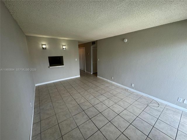 801 NW 47th Ave 711W, Miami, FL 33126