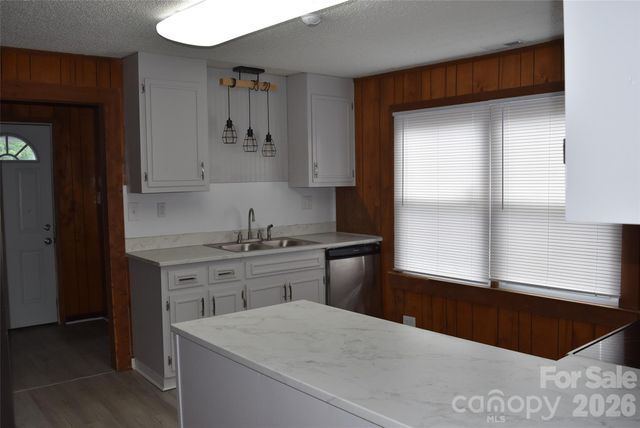 2825 Long Avenue E, Ranlo, NC 28054