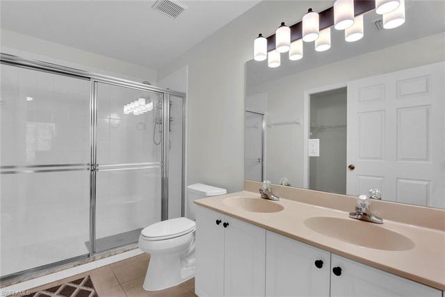 9165 Celeste Dr Unit 303 3-303, Naples, FL 34113