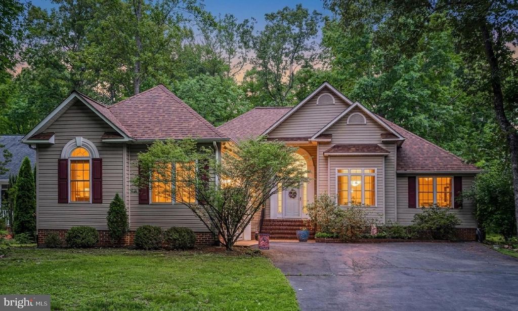 103 CEDAR CT, Locust Grove, VA 22508