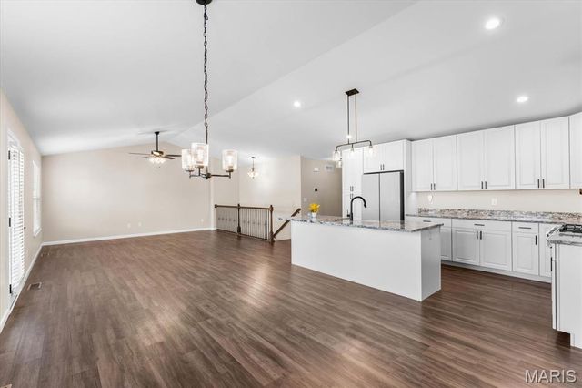 1433 Victoria Square Court, O'fallon, IL 62269