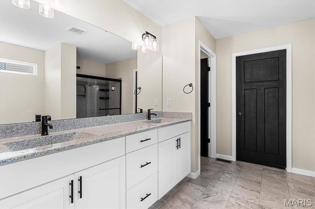 1433 Victoria Square Court, O'fallon, IL 62269