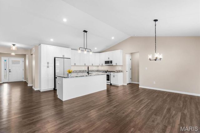 1433 Victoria Square Court, O'fallon, IL 62269