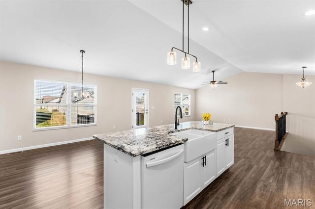 1433 Victoria Square Court, O'fallon, IL 62269
