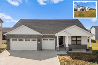 1433 Victoria Square Court, O'fallon, IL 62269