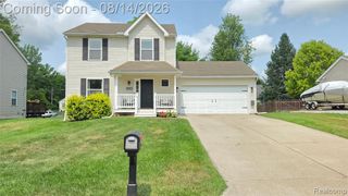 2439 Par Court, Howell, MI 48843