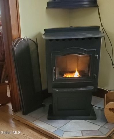 20 Easterly Street, Gloversville, NY 12078