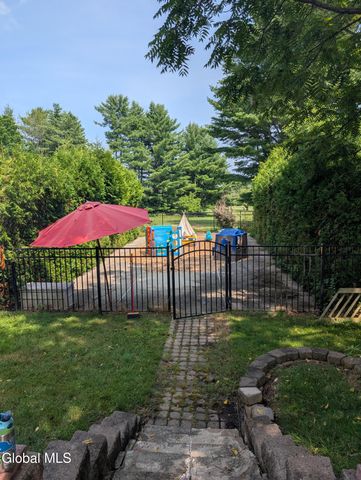 20 Easterly Street, Gloversville, NY 12078