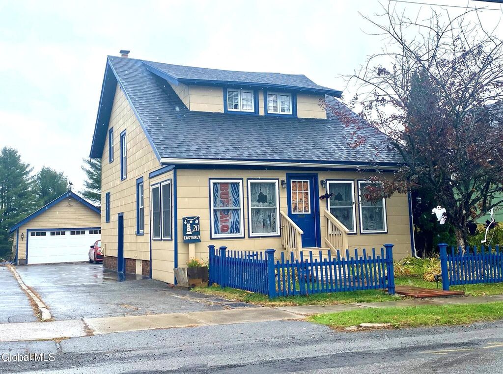 20 Easterly Street, Gloversville, NY 12078