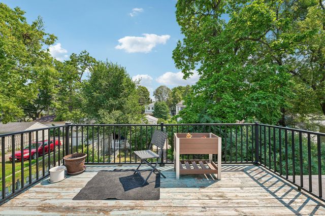 876 18th Avenue SE, Minneapolis, MN 55414