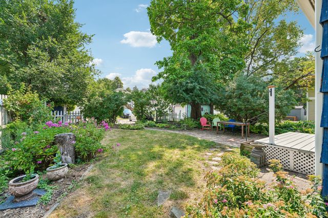 876 18th Avenue SE, Minneapolis, MN 55414