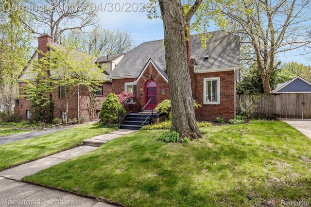 429 W Drayton Street, Ferndale, MI 48220