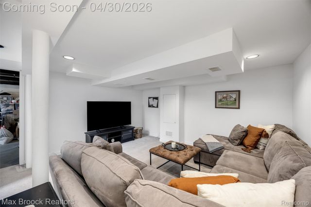 429 W Drayton Street, Ferndale, MI 48220