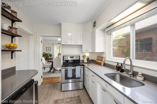 429 W Drayton Street, Ferndale, MI 48220