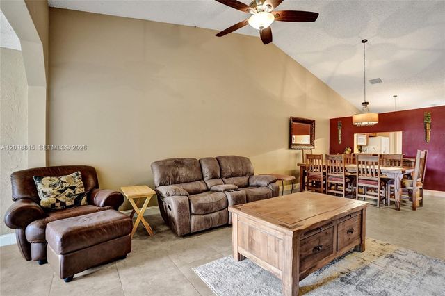 9011 NW 61st St, Tamarac, FL 33321