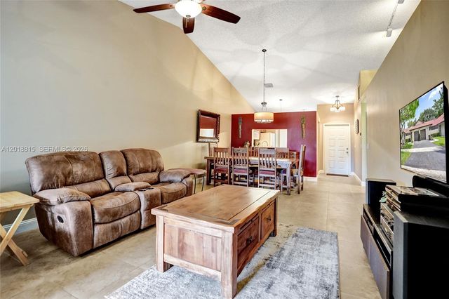 9011 NW 61st St, Tamarac, FL 33321