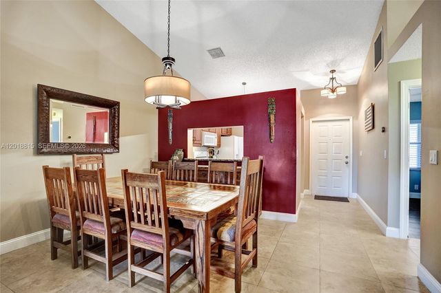 9011 NW 61st St, Tamarac, FL 33321