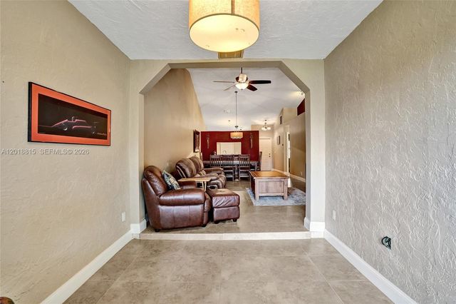 9011 NW 61st St, Tamarac, FL 33321