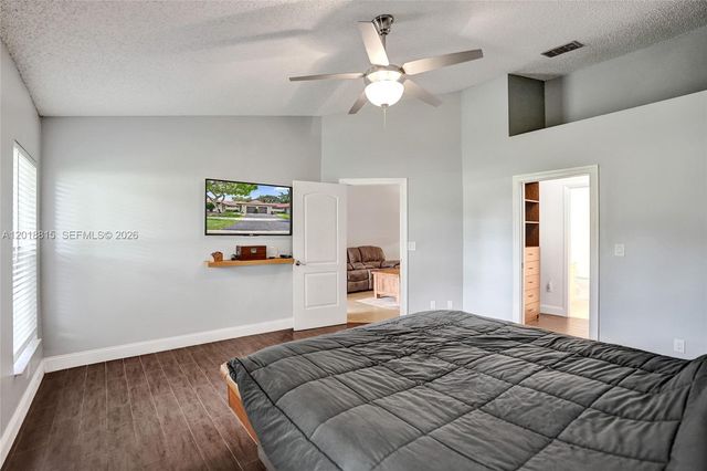 9011 NW 61st St, Tamarac, FL 33321