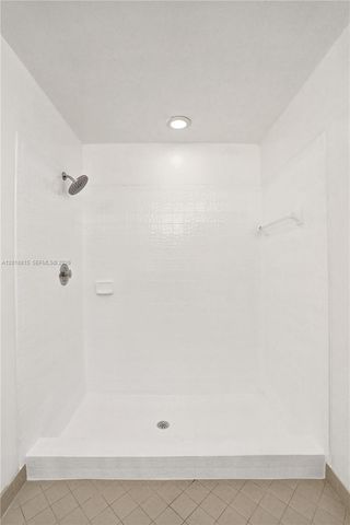 9011 NW 61st St, Tamarac, FL 33321