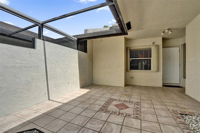 9011 NW 61st St, Tamarac, FL 33321