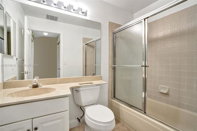 9011 NW 61st St, Tamarac, FL 33321