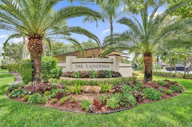 9011 NW 61st St, Tamarac, FL 33321