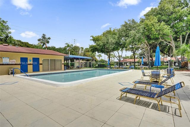 9011 NW 61st St, Tamarac, FL 33321